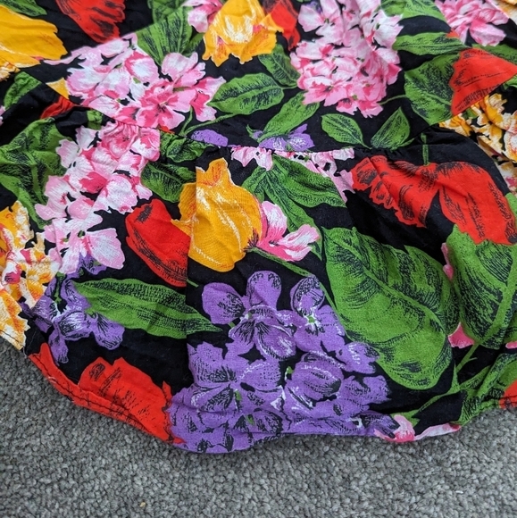 FLORAL multi color cotton mini flowy skirt - Picture 3 of 7